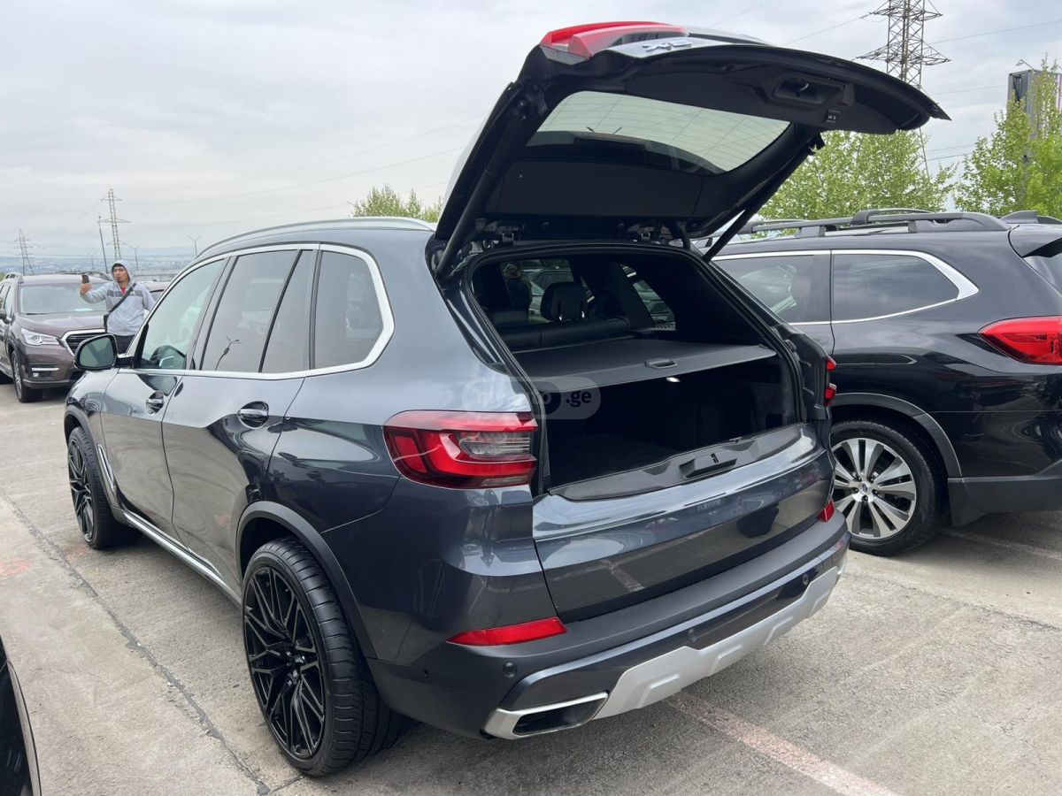 BMW X5 - фото 10