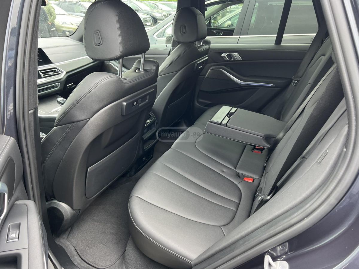 BMW X5 - фото 12