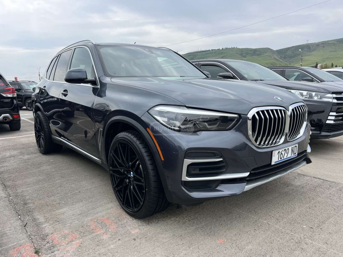 BMW X5 - фото 6