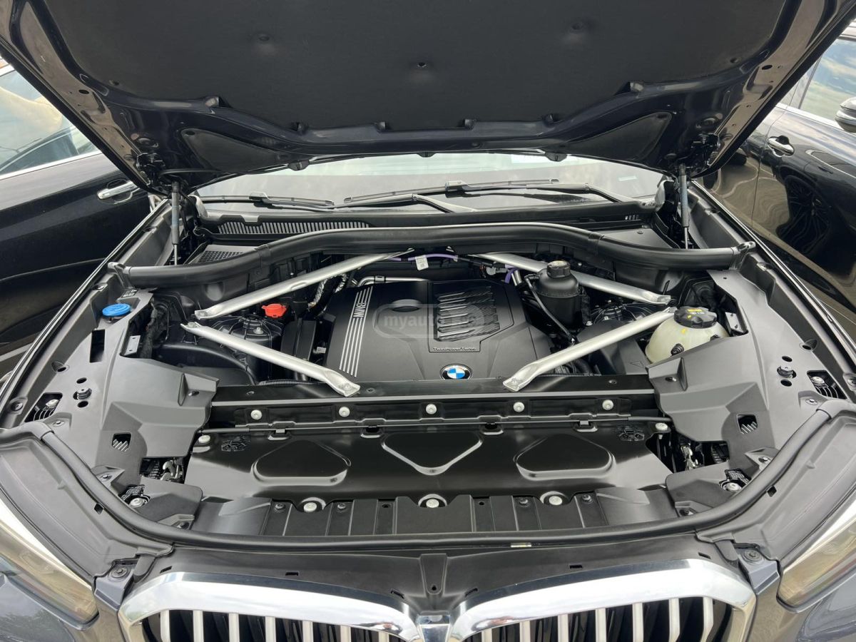 BMW X5 - фото 9