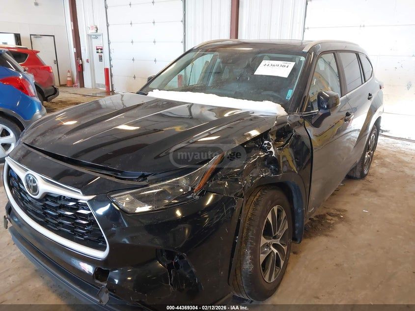 Toyota XLE — миниатюра 2