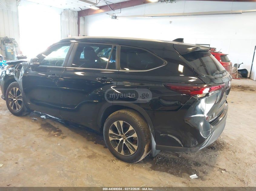 Toyota XLE — миниатюра 3