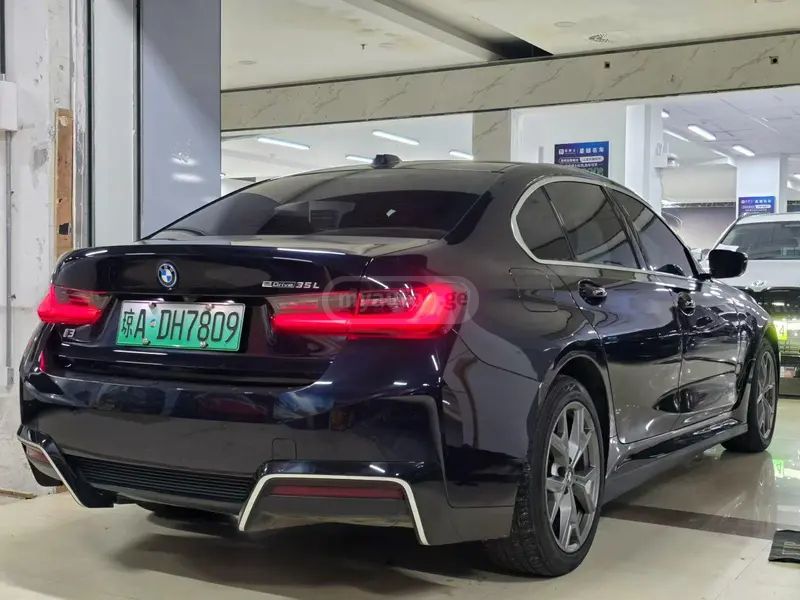 BMW I3 2025 — миниатюра 6