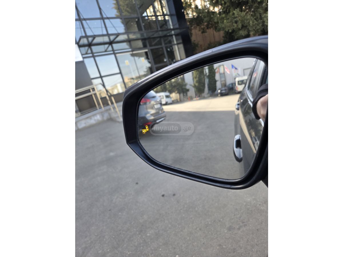 Toyota XLE 4dr All-Wheel Drive Automa — миниатюра 8