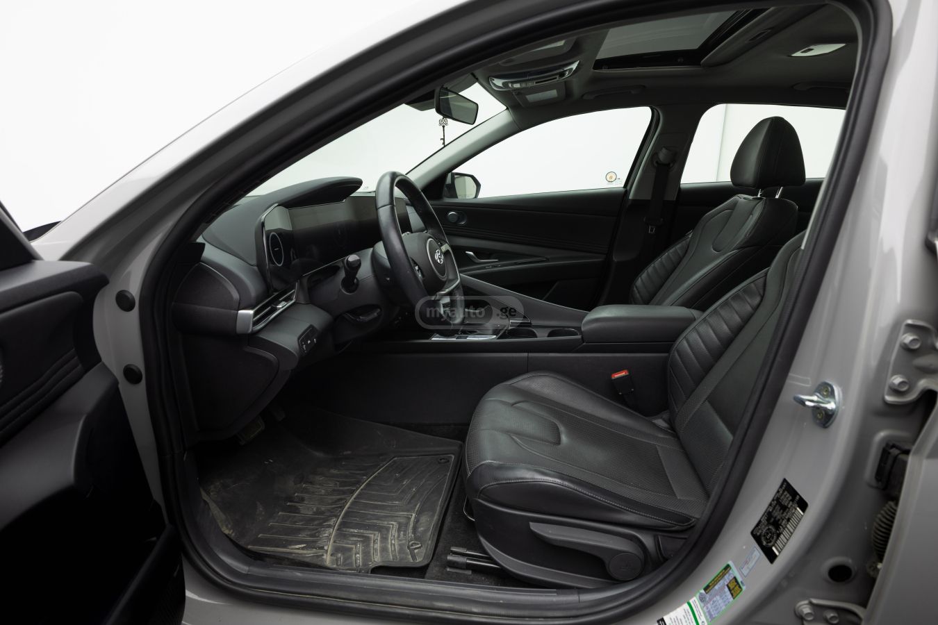 Hyundai Elantra - фото 10