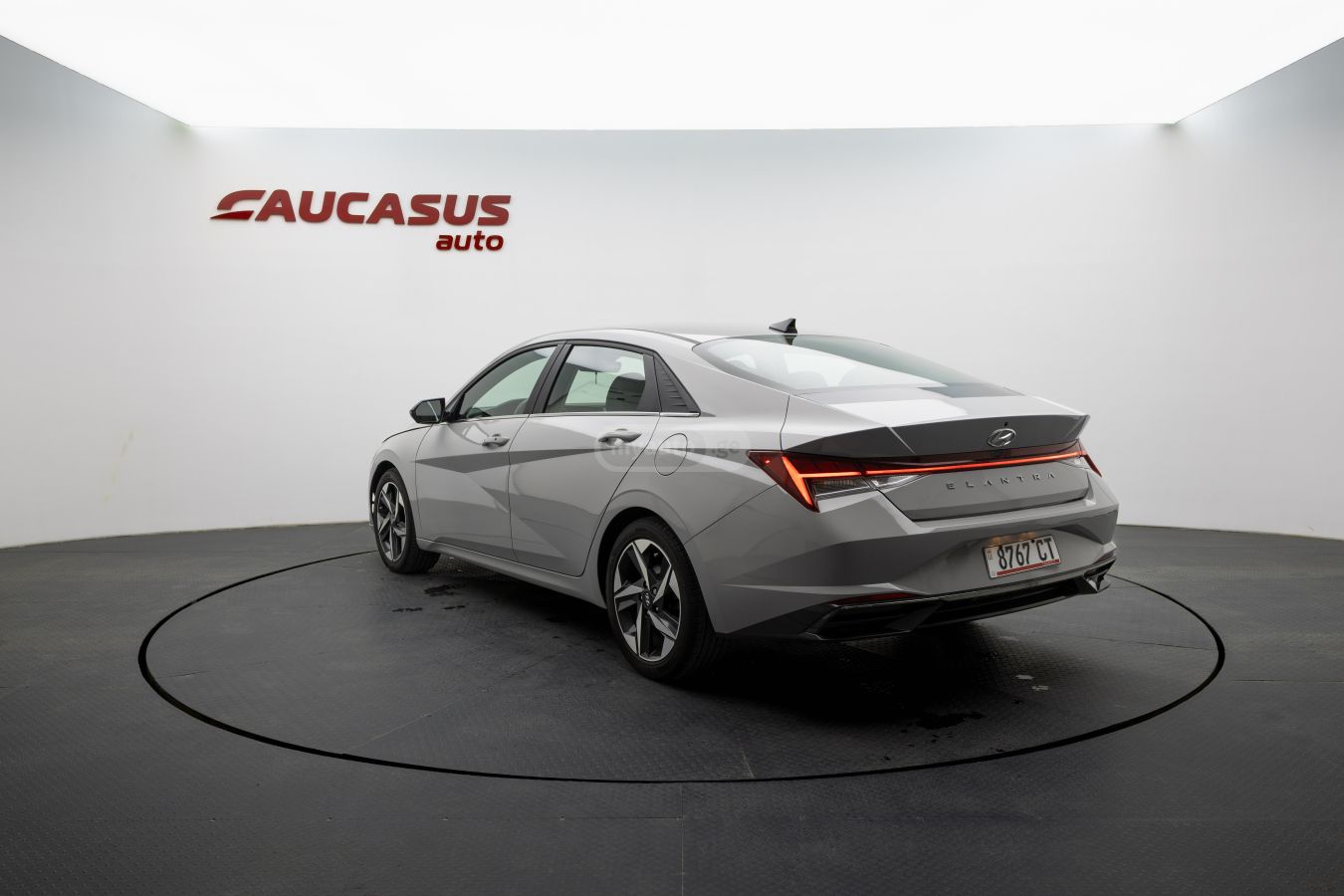 Hyundai Elantra - фото 6