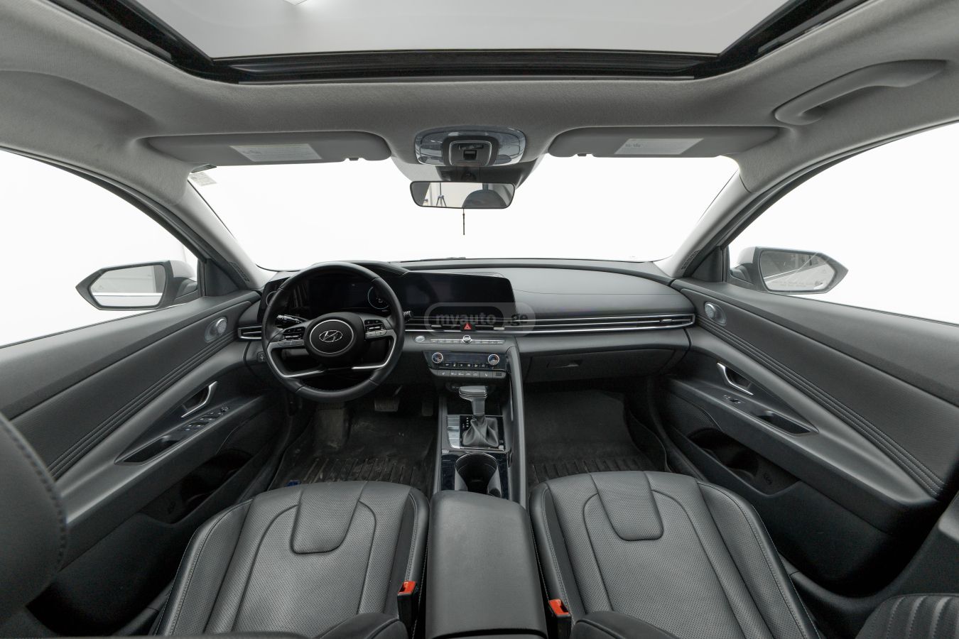 Hyundai Elantra - фото 9