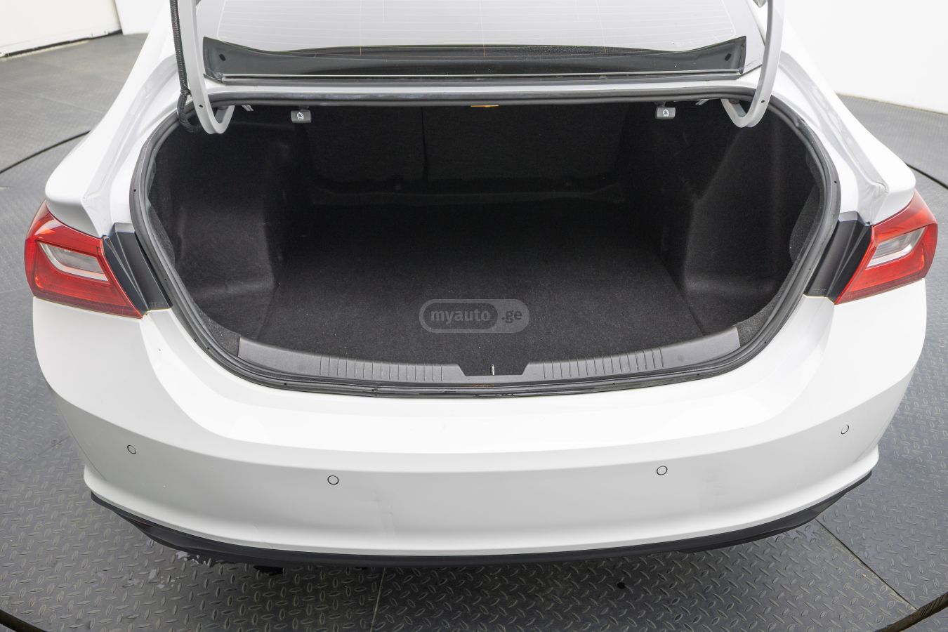 Chevrolet Malibu - фото 7