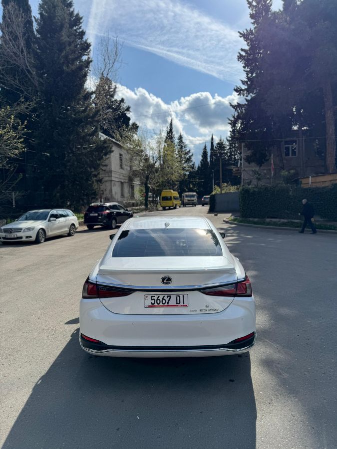 Lexus ES 250 - фото 3