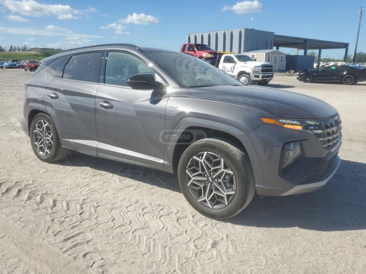 Hyundai Tucson - фото 1