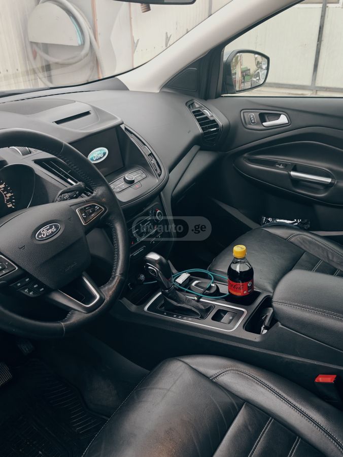 Ford Escape - фото 7