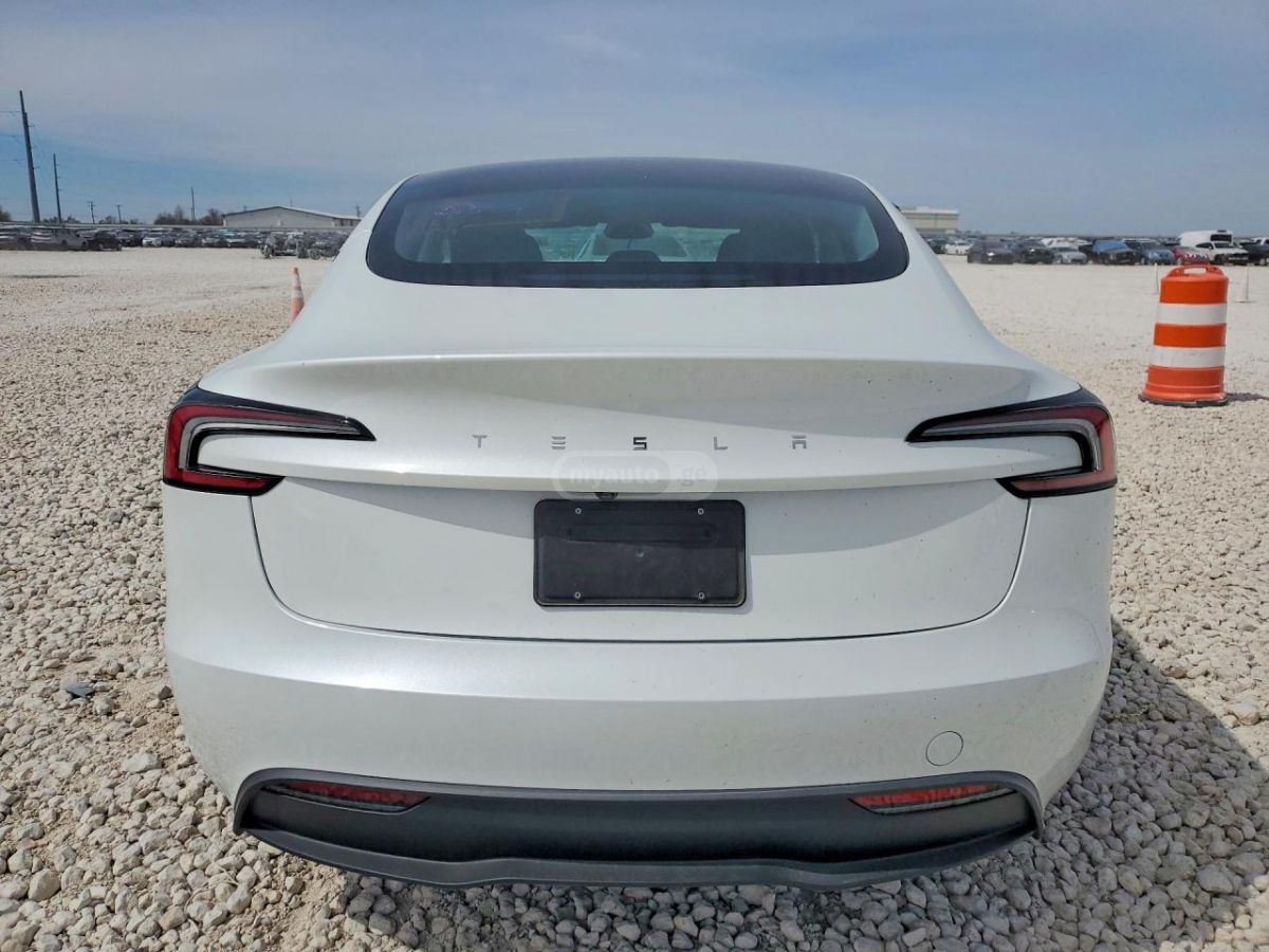 Tesla Model 3 - фото 6