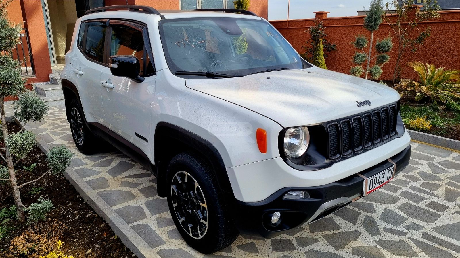 Jeep Renegade - фото 3