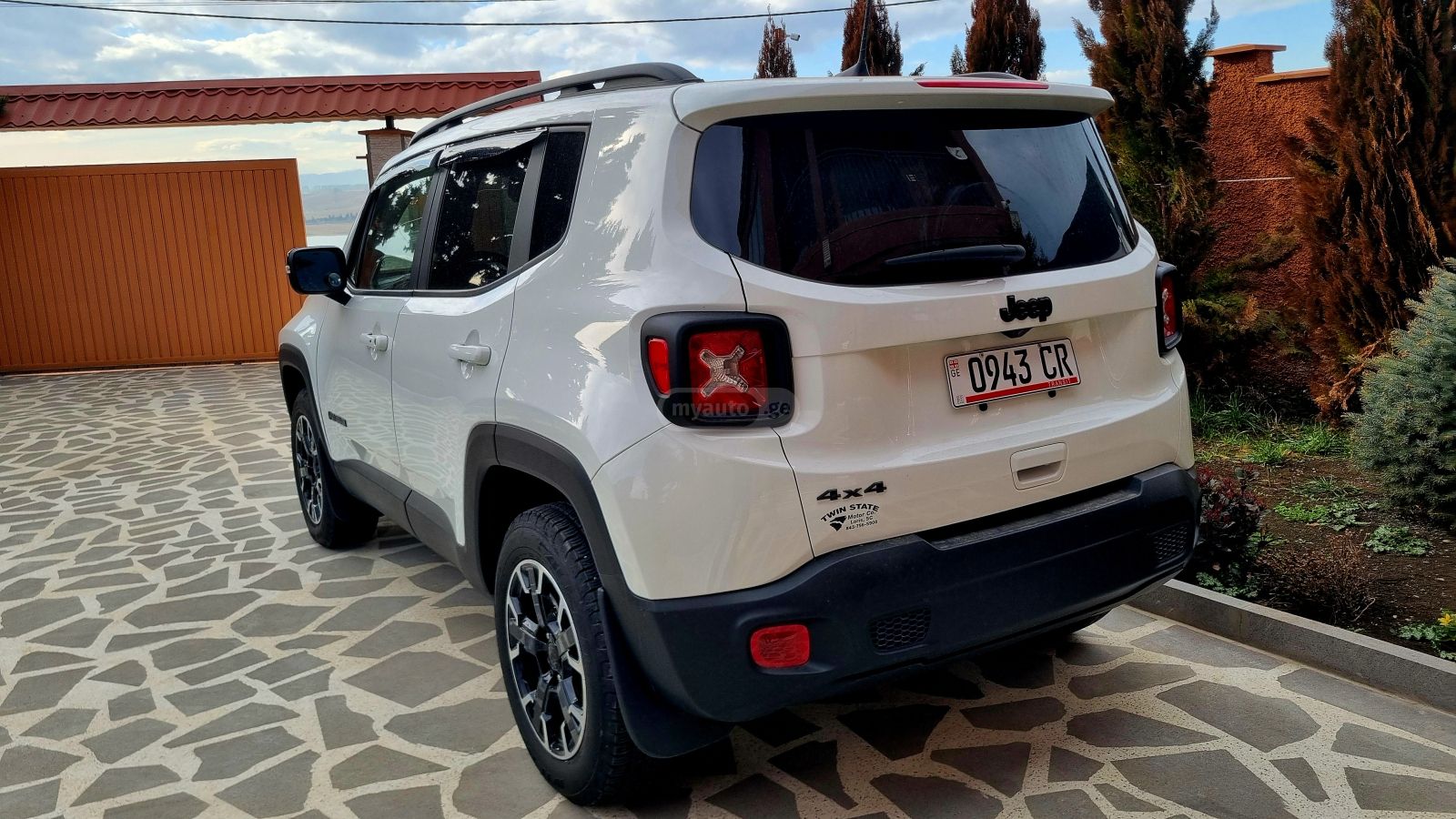 Jeep Renegade - фото 7