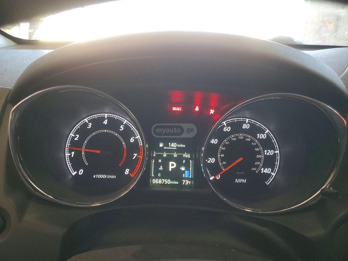 Mitsubishi Outlander - фото 9