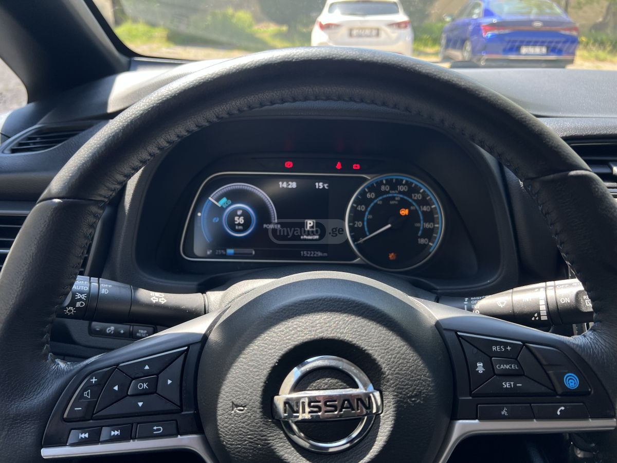 Nissan Leaf - фото 14