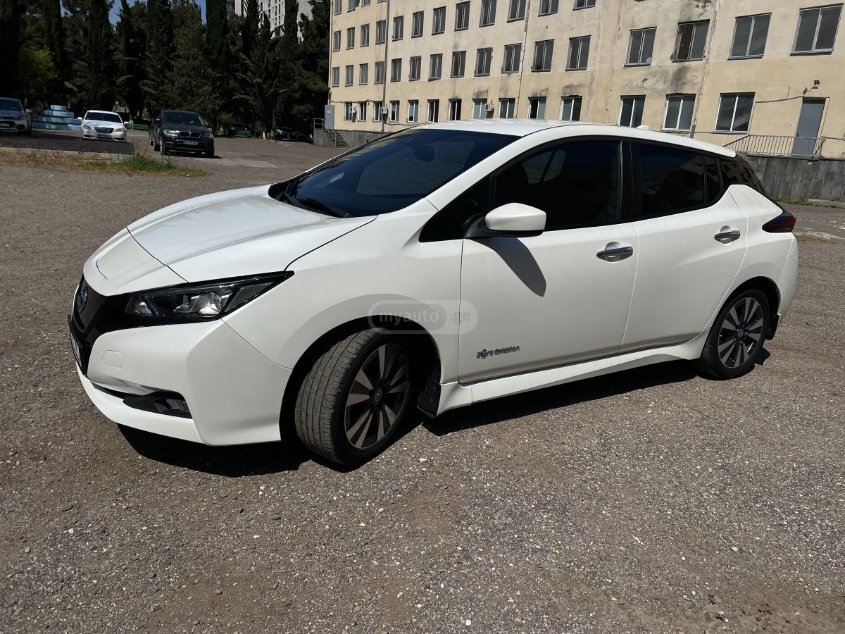Nissan Leaf - фото 4