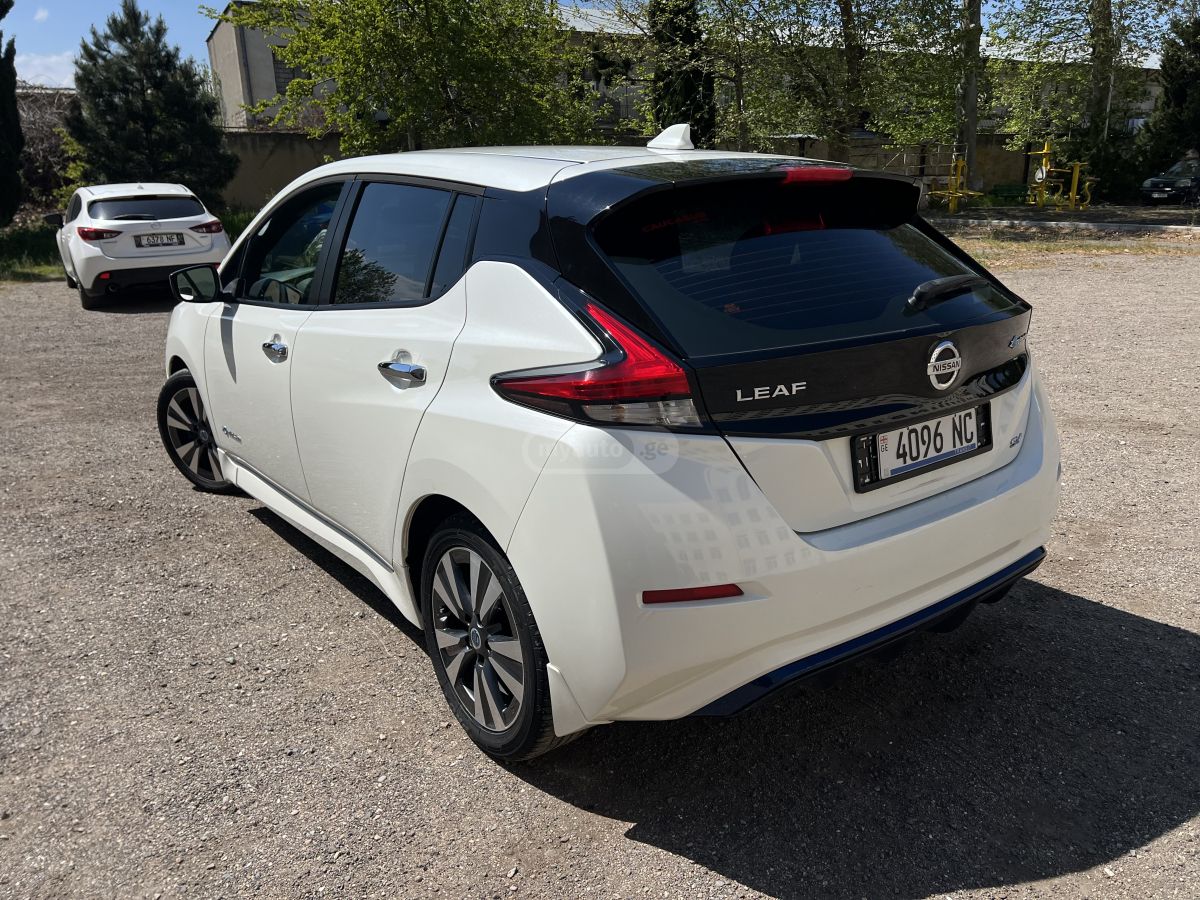 Nissan Leaf - фото 5