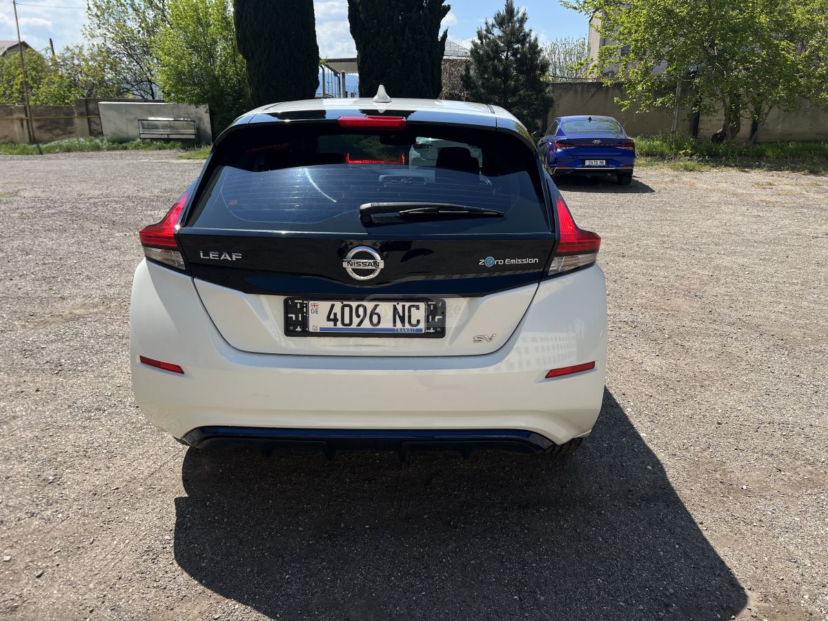 Nissan Leaf - фото 6