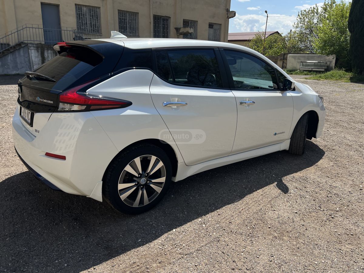 Nissan Leaf - фото 7