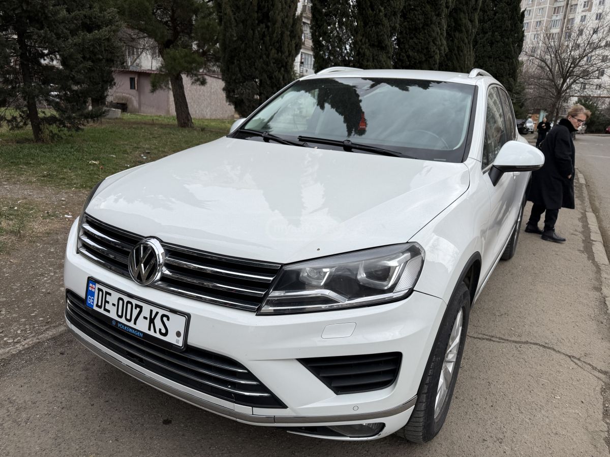 Volkswagen Touareg - фото 1
