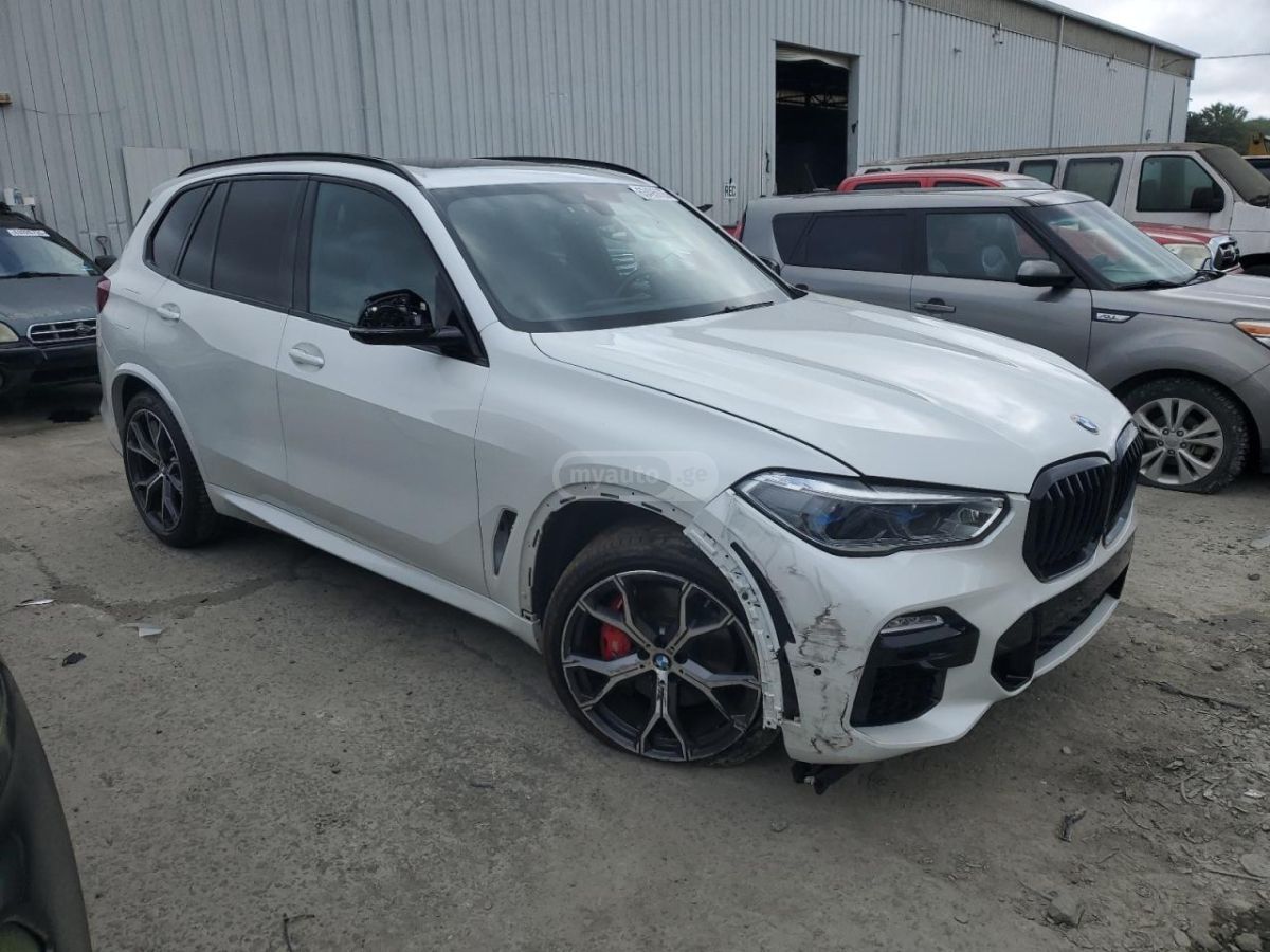 BMW xDrive40i 4dr All-Wheel Drive — миниатюра 3