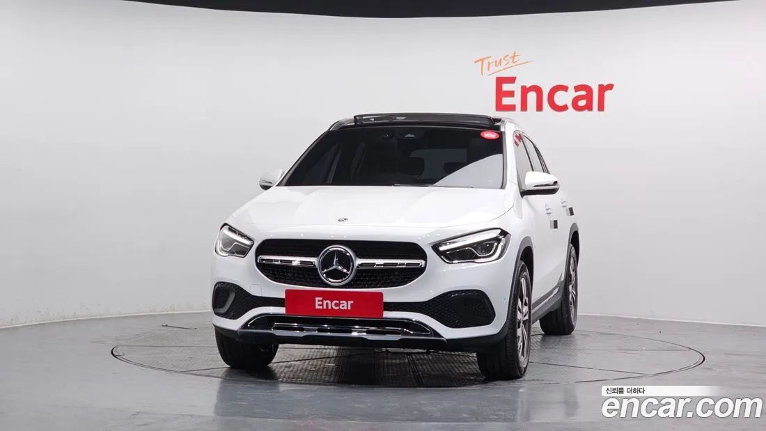 Mercedes-Benz GLA 45 AMG 2021 — миниатюра 3