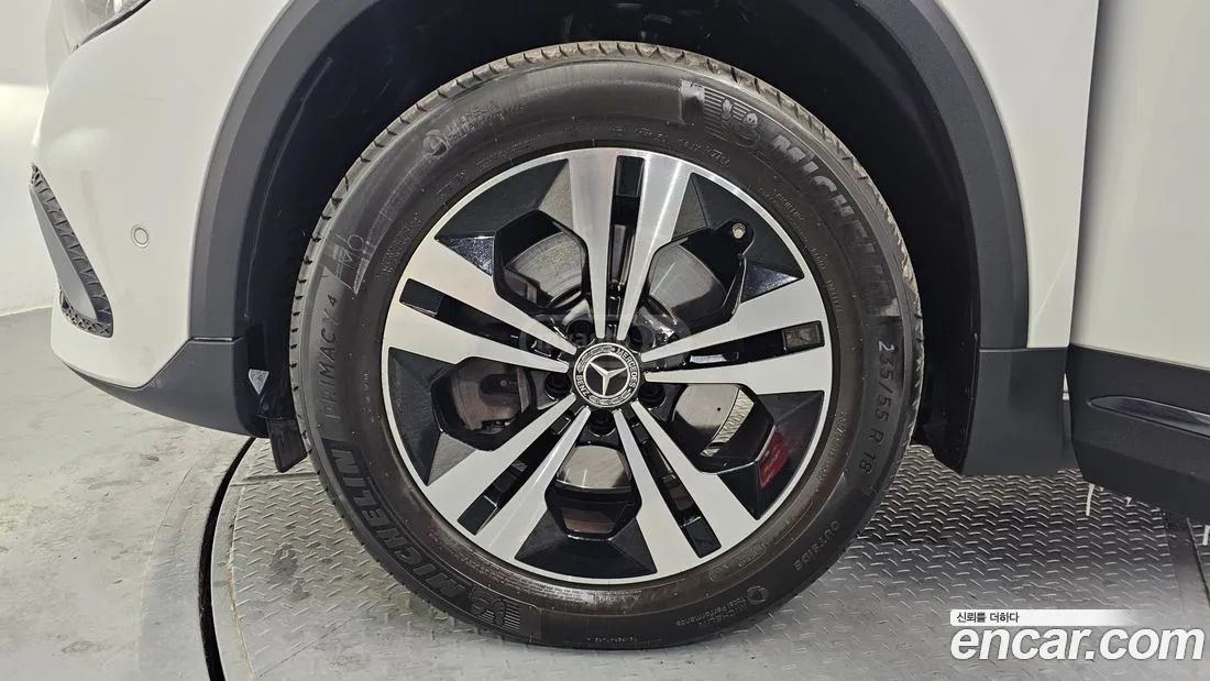 Mercedes-Benz GLA 45 AMG 2021 — миниатюра 5