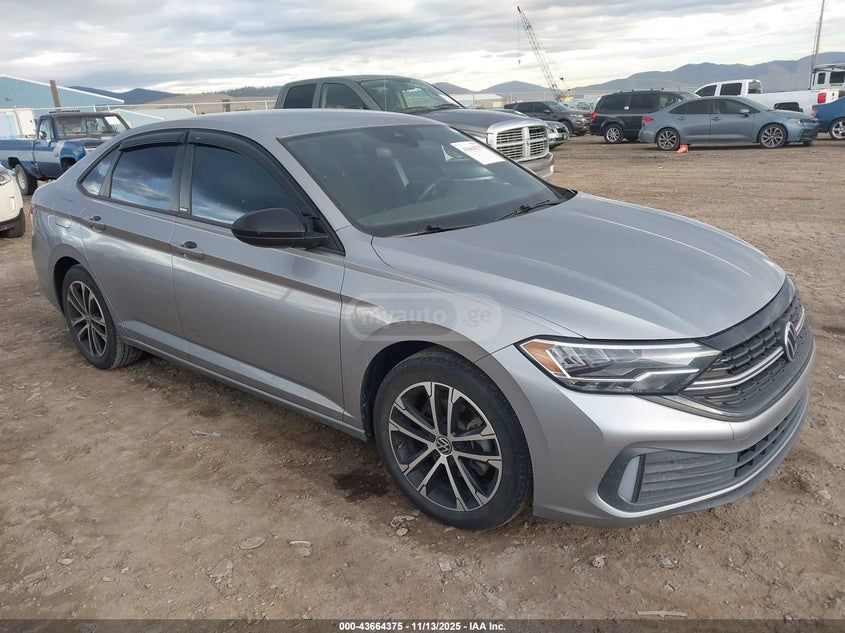 Volkswagen Jetta - фото 1