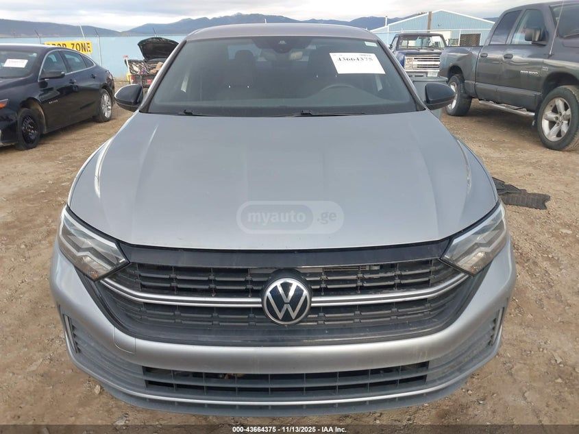 Volkswagen Jetta - фото 12