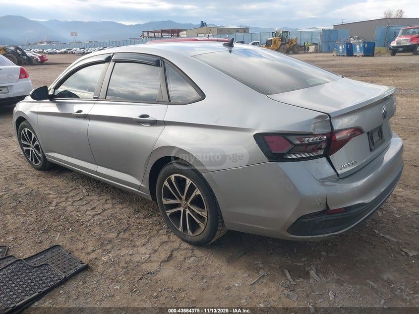 Volkswagen Jetta - фото 3