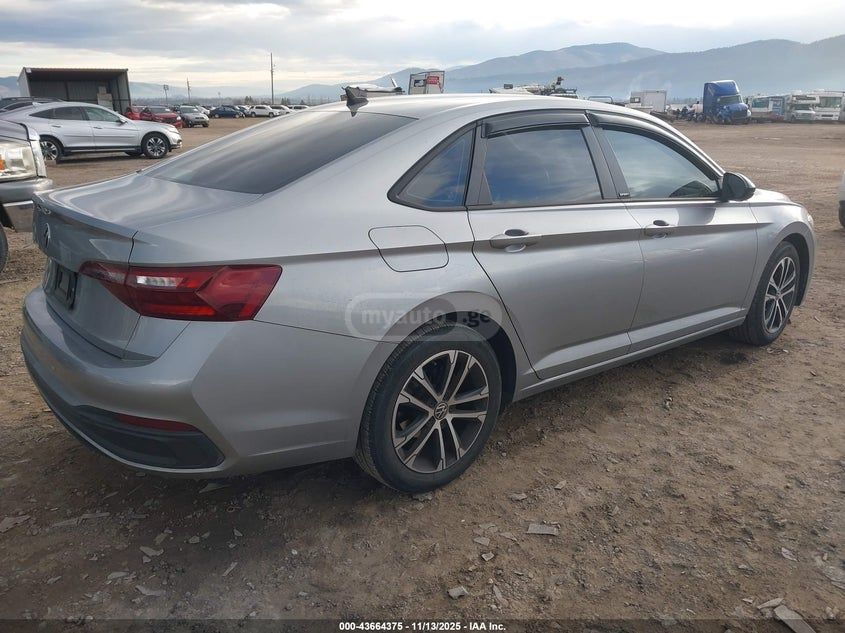 Volkswagen Jetta - фото 4