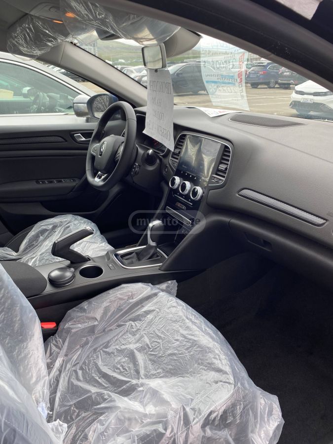 Renault Megane - фото 14