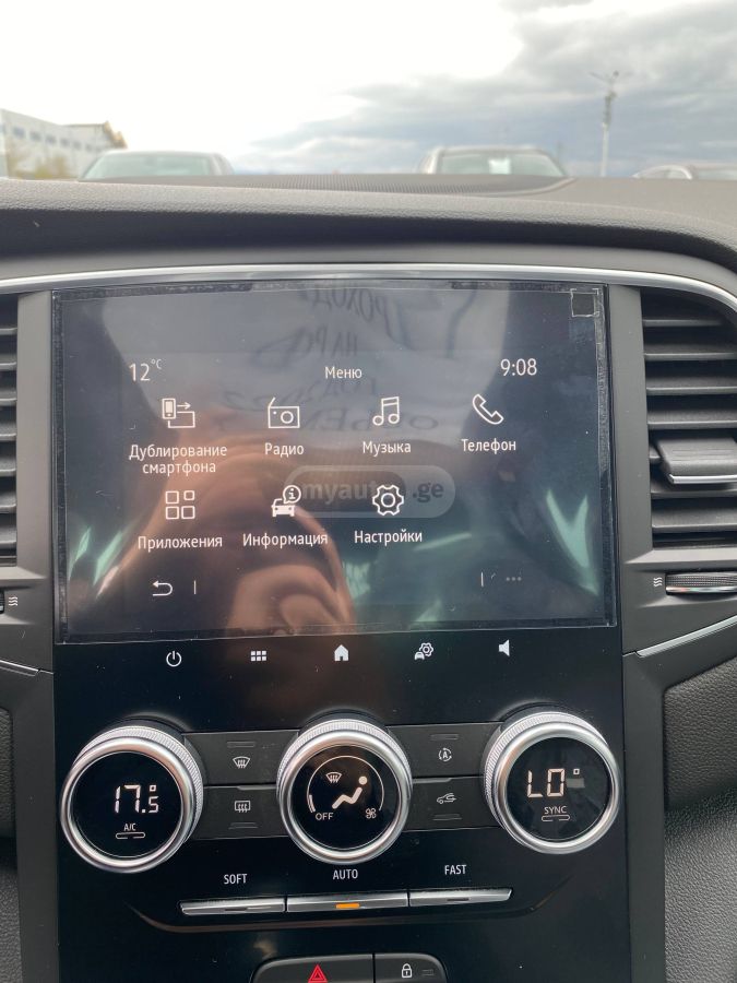 Renault Megane - фото 8