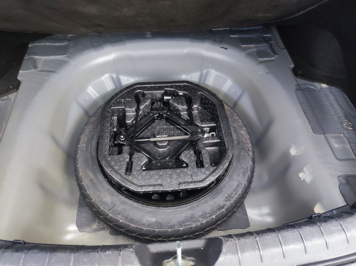 Kia K5 - фото 13