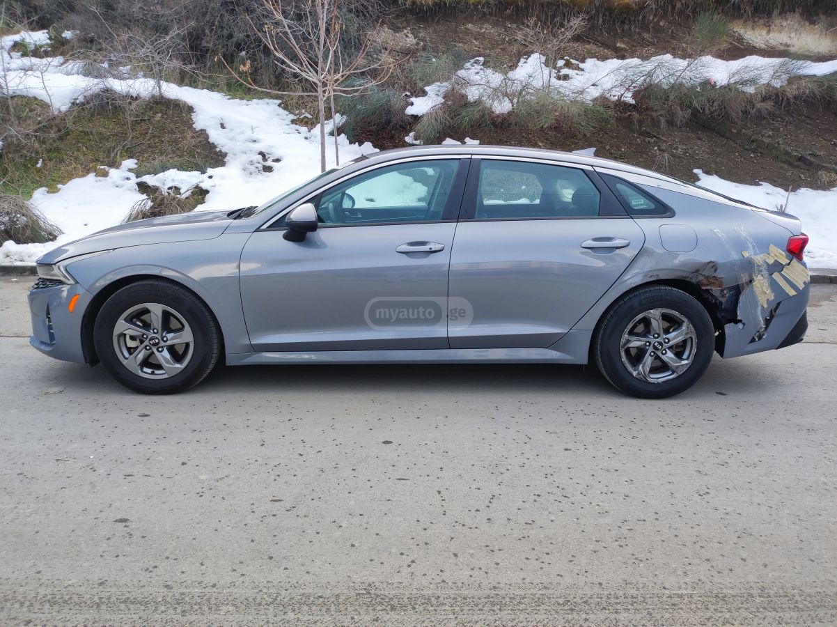 Kia K5 - фото 6