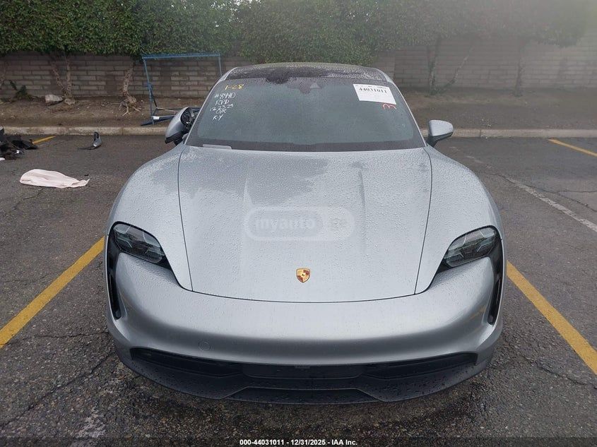 Porsche Taycan 4 S - фото 11