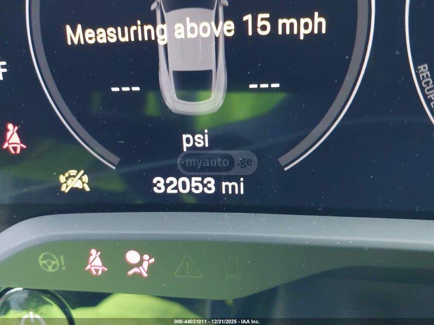 Porsche Taycan 4 S - фото 14