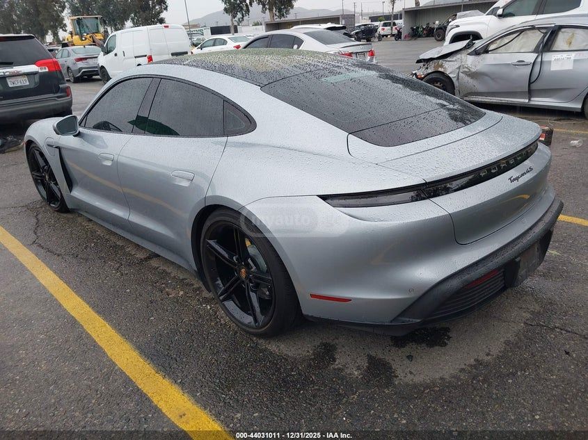 Porsche Taycan 4 S - фото 3