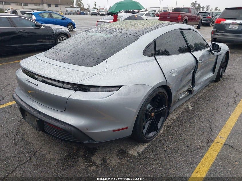 Porsche Taycan 4 S - фото 4