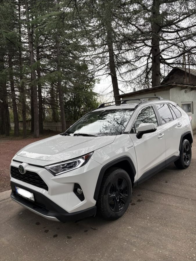 Toyota RAV 4 - фото 1