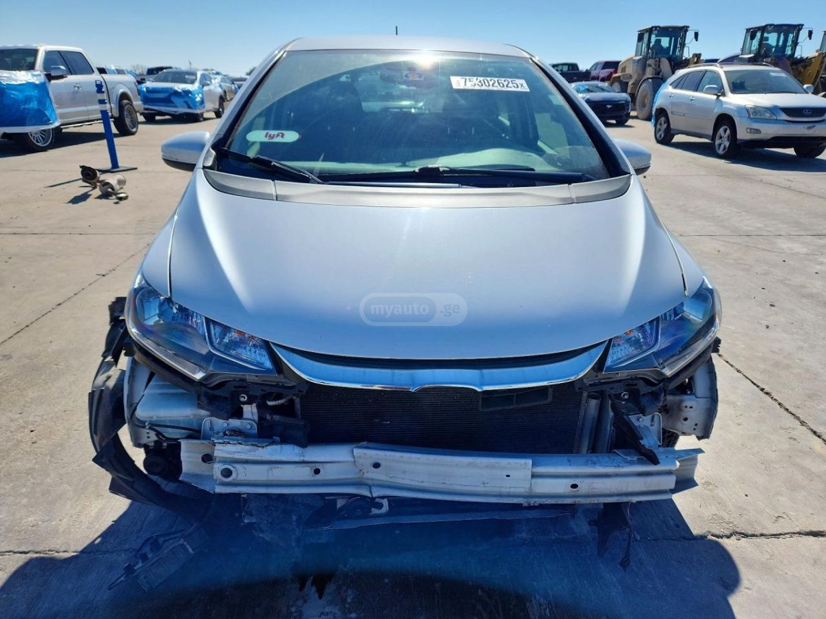 Honda FIT - фото 5