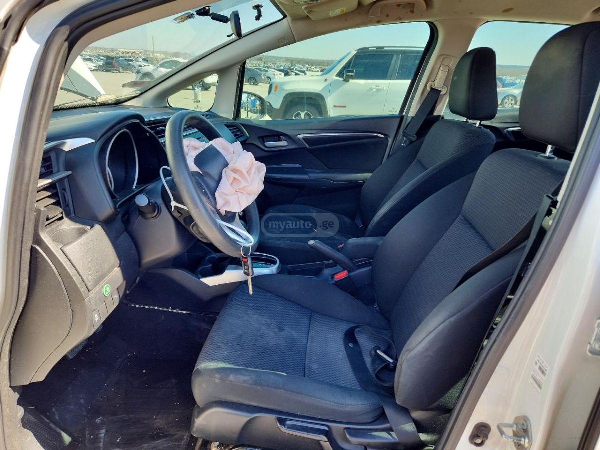 Honda FIT - фото 7