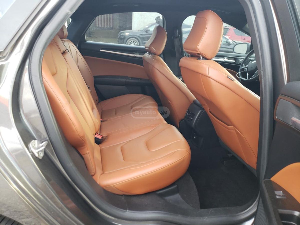 Ford Fusion - фото 10