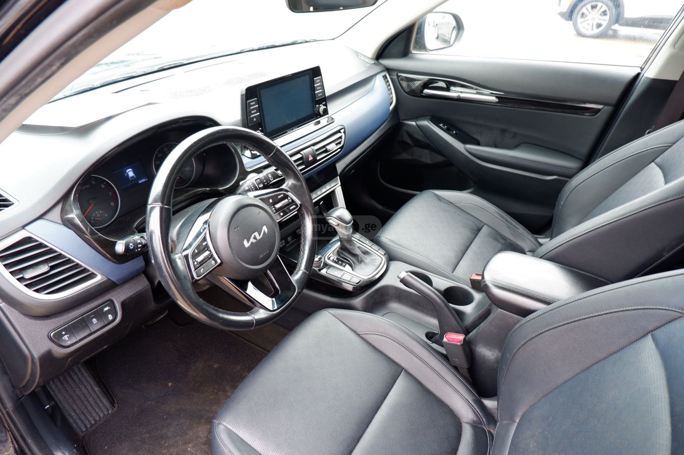 Kia Seltos 2022 — миниатюра 11