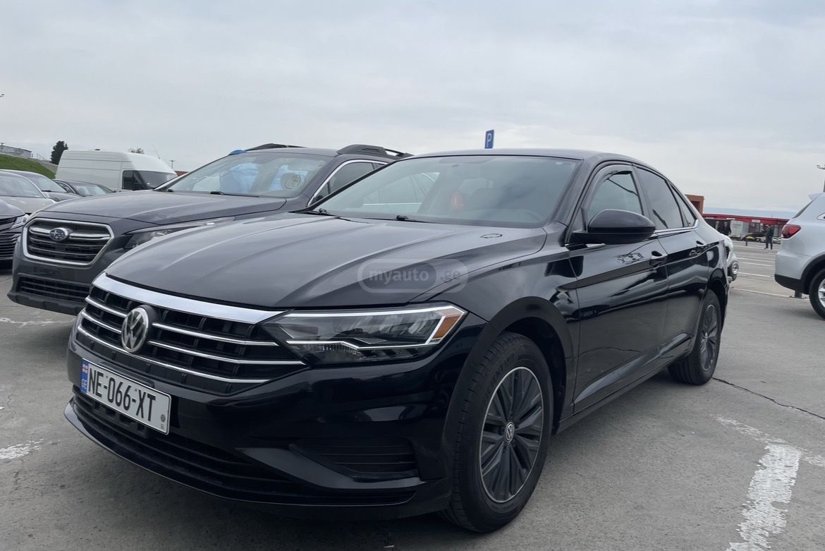 Volkswagen Jetta - фото 1