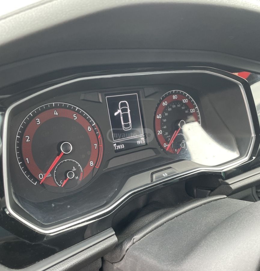 Volkswagen Jetta - фото 6
