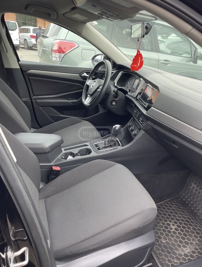 Volkswagen Jetta - фото 7
