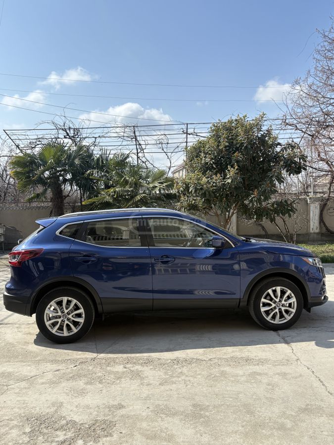 Nissan Rogue Sport SL 4dr All-Wheel Drive CVT 2022 — миниатюра 4