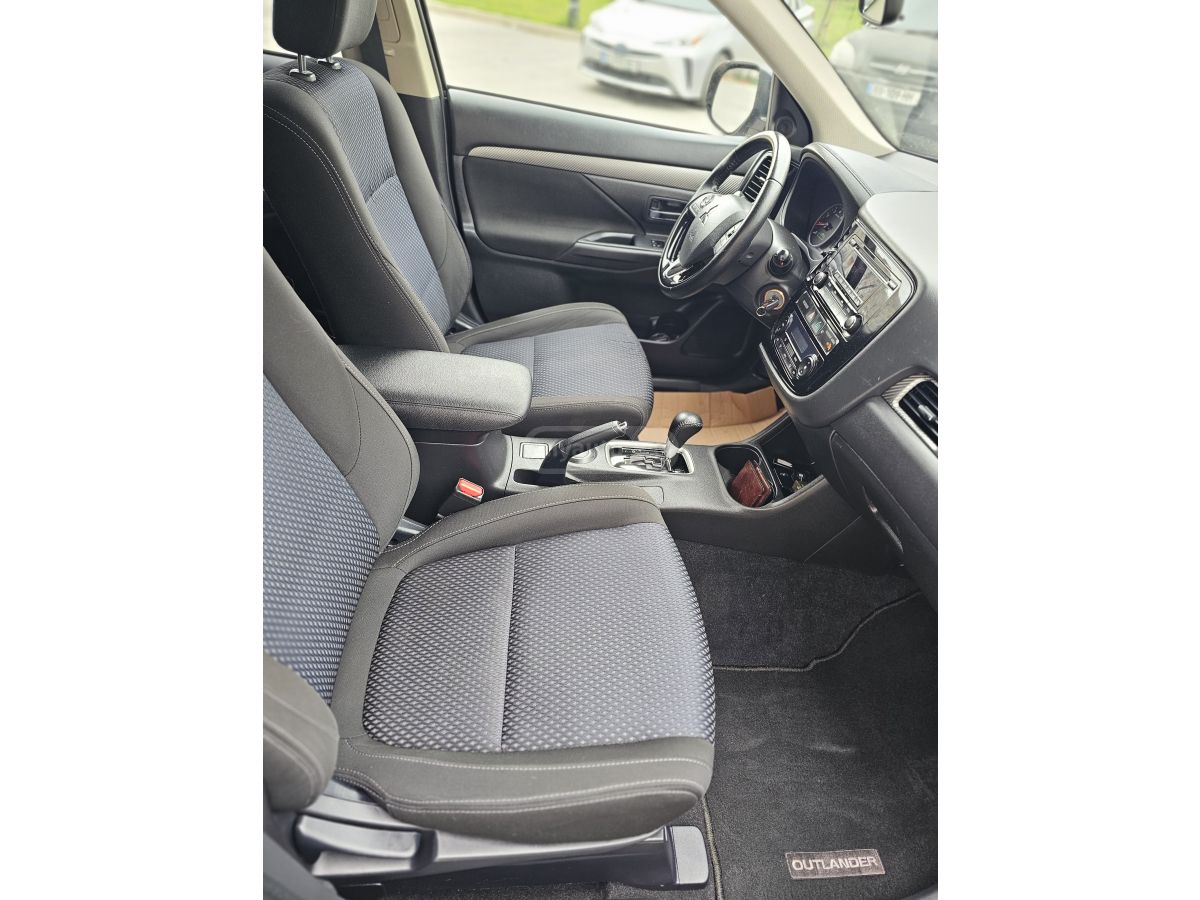 Mitsubishi Outlander - фото 9